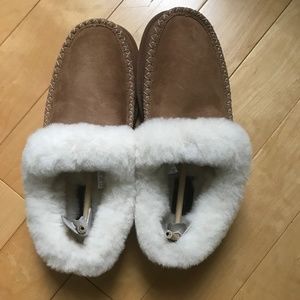 Manitobah Cabin Clogs